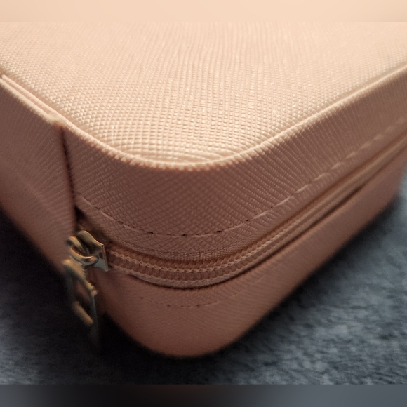 JEWELRY TRAVEL SIZE CASE, LIGHT PINK ORGANIZER, NEW - Picture 2 of 6